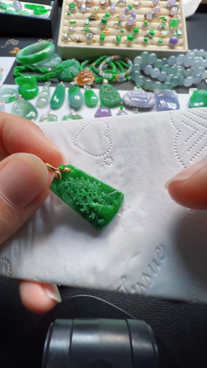 吊坠(不含链)18K金镶嵌翡翠580