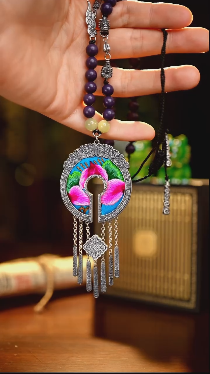 刺绣私人定制苗族手工A728