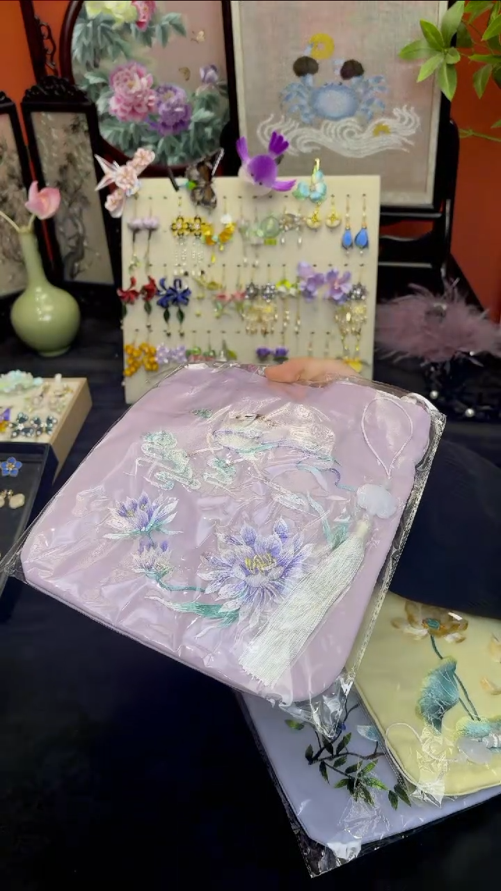 刺绣?****✨非遗绒花苏绣饰品