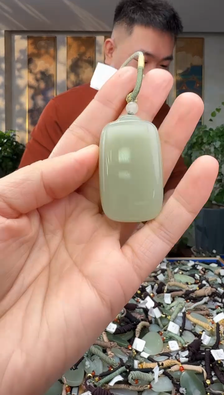 未镶嵌和田玉挂件拍一发一