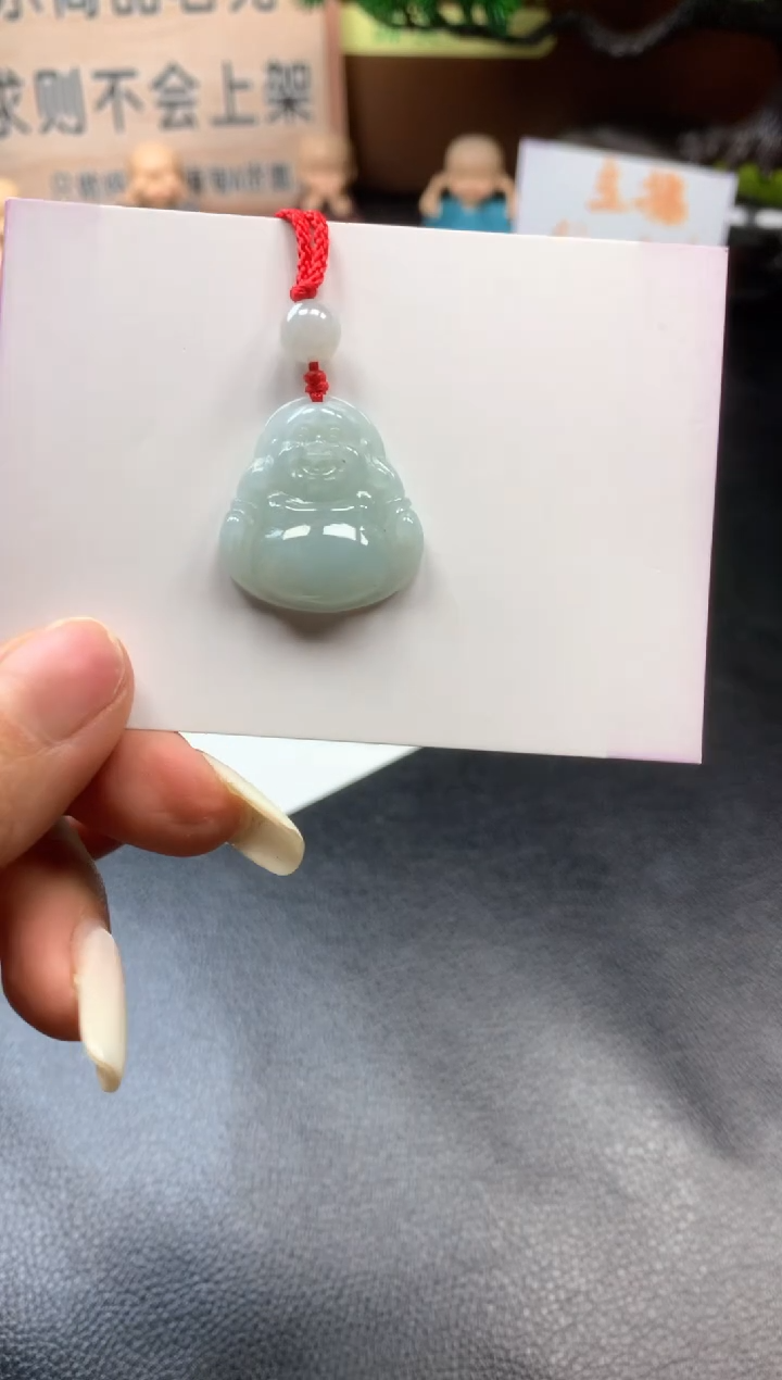 翡翠未镶嵌颈饰佛公