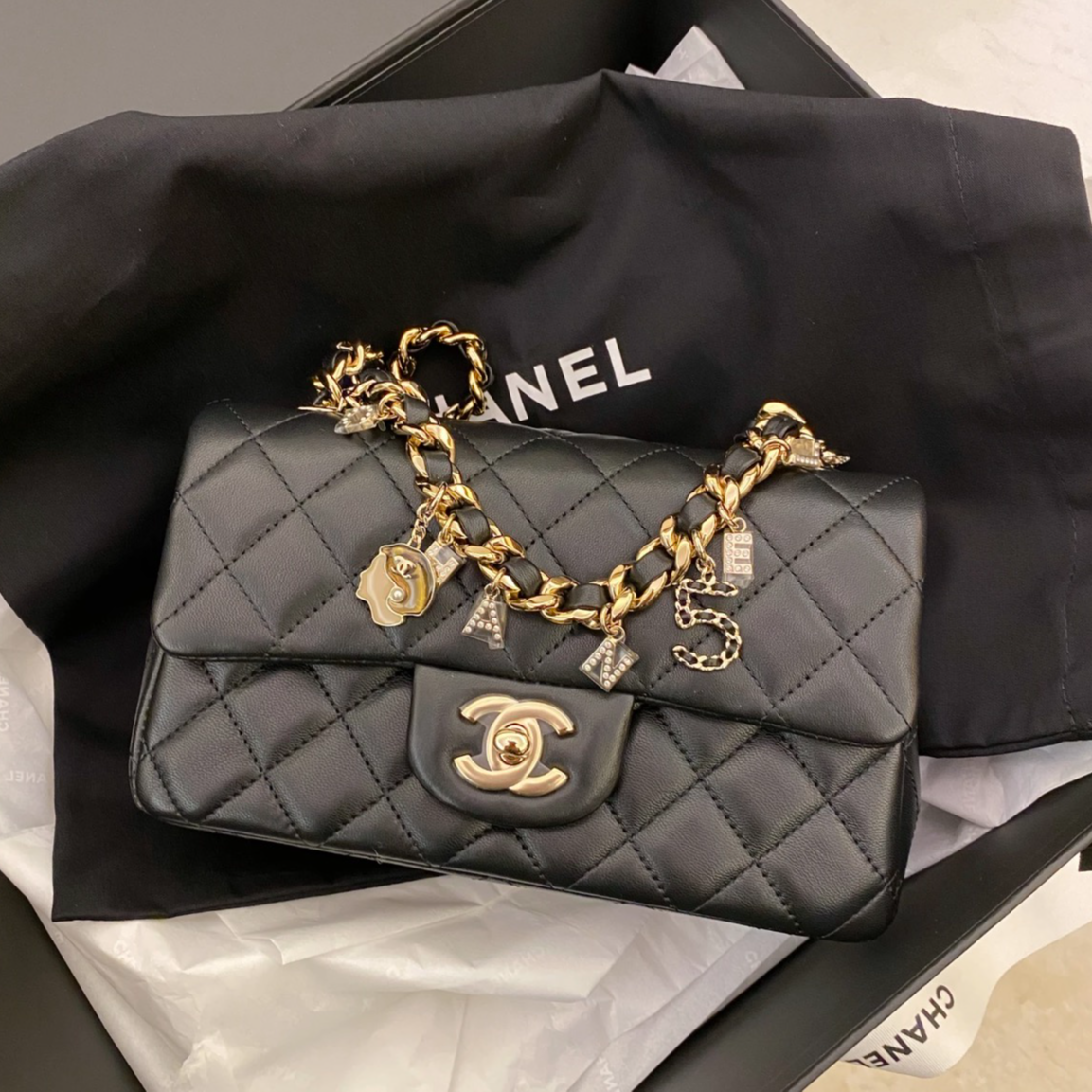 99新 Chanel/香奈儿 黑金山茶花大mini单肩包D254寄卖服务