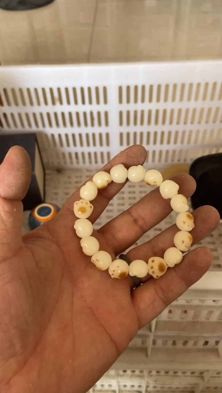 无运费险有瑕疵的摄影的产品有使用过的痕迹有点脏介意勿拍