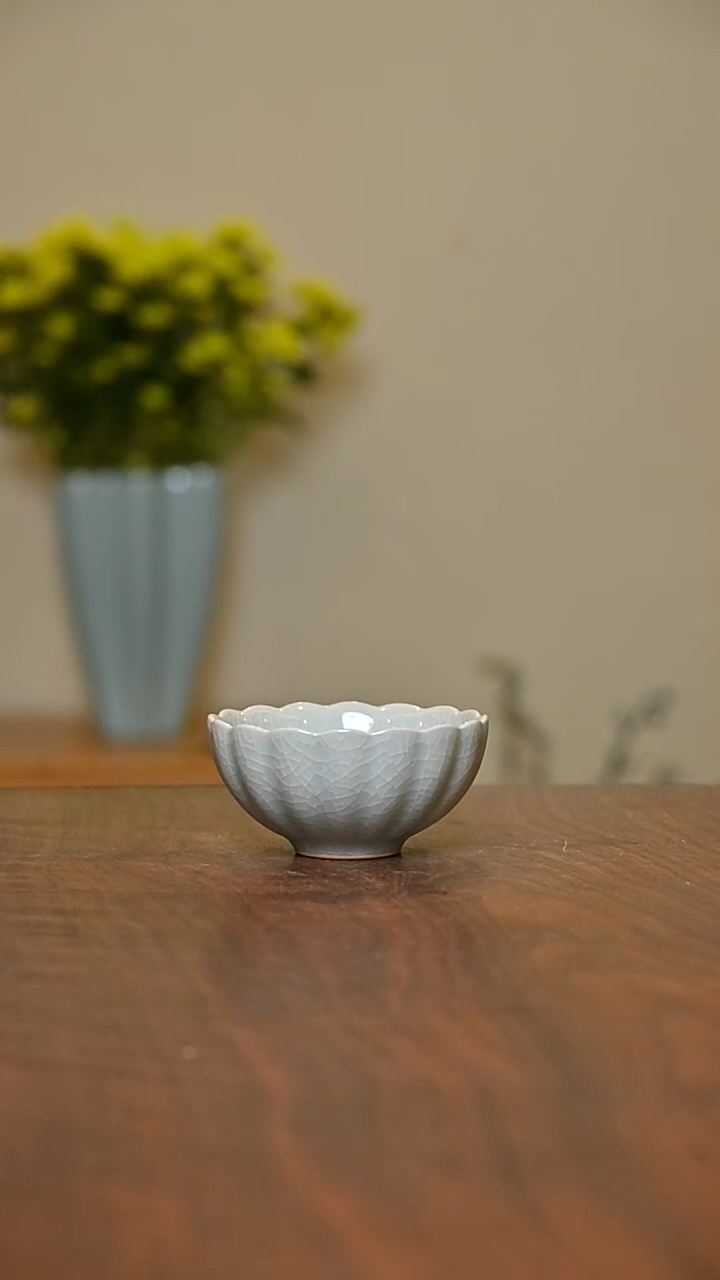 菊瓣杯 粉青釉 微瑕 朱家汝窑款