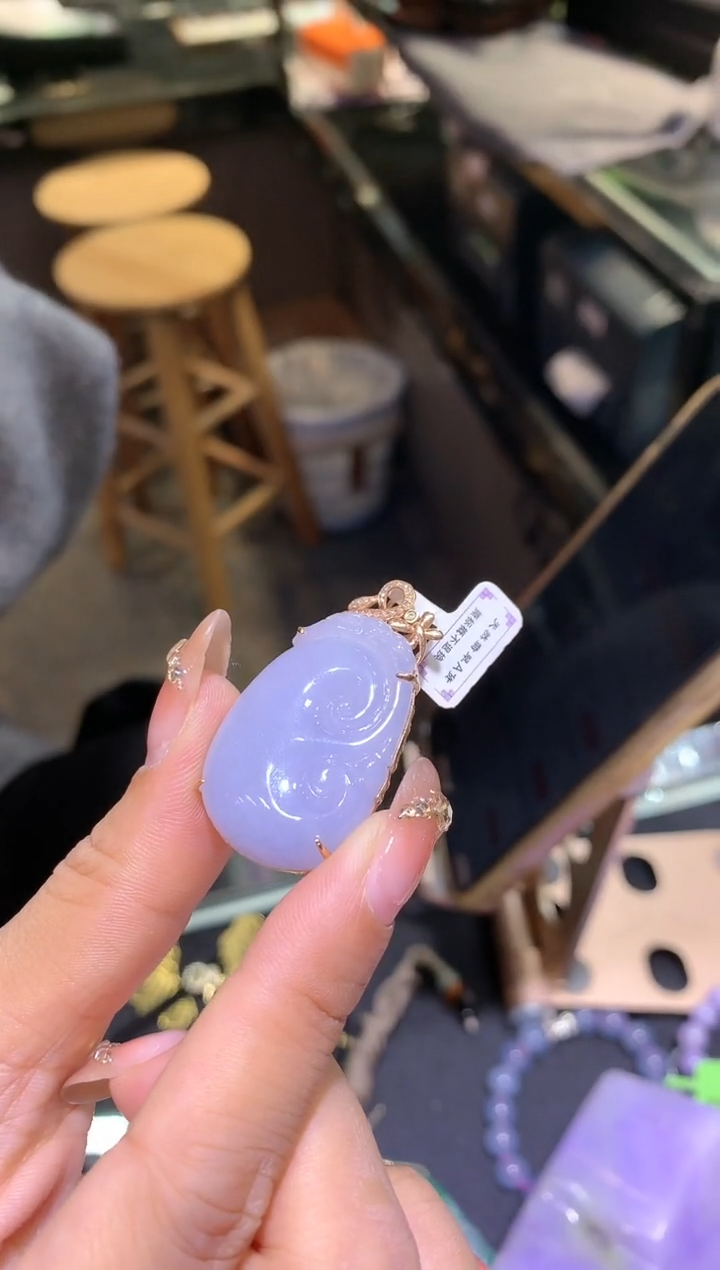 【闪购商品】翡翠吊坠(不含链)18K金镶嵌如意