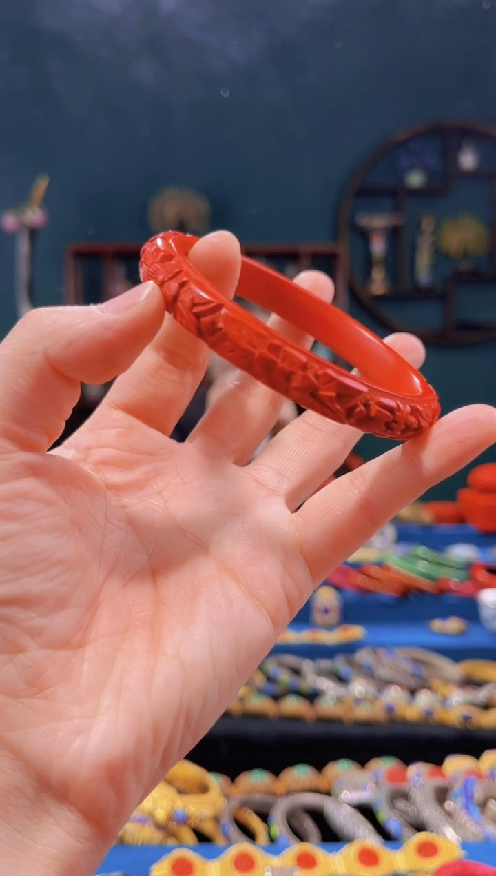 【闪购商品】非遗绝技 雕漆大师花卉手镯 62圈