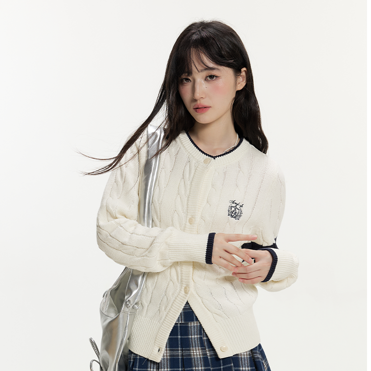 YKYB2025秋季学院休闲徽章针织上衣Y53FCG056