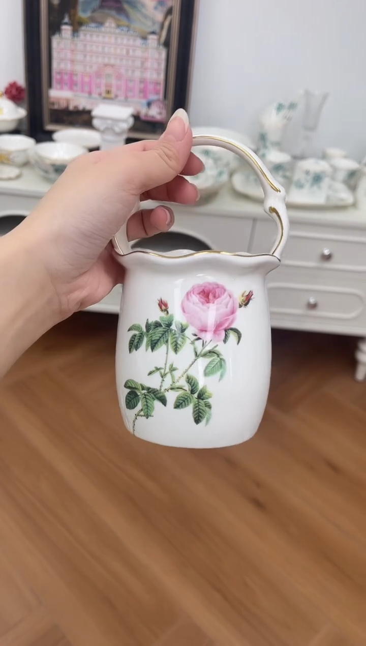 杯玫瑰高骨骨瓷花篮