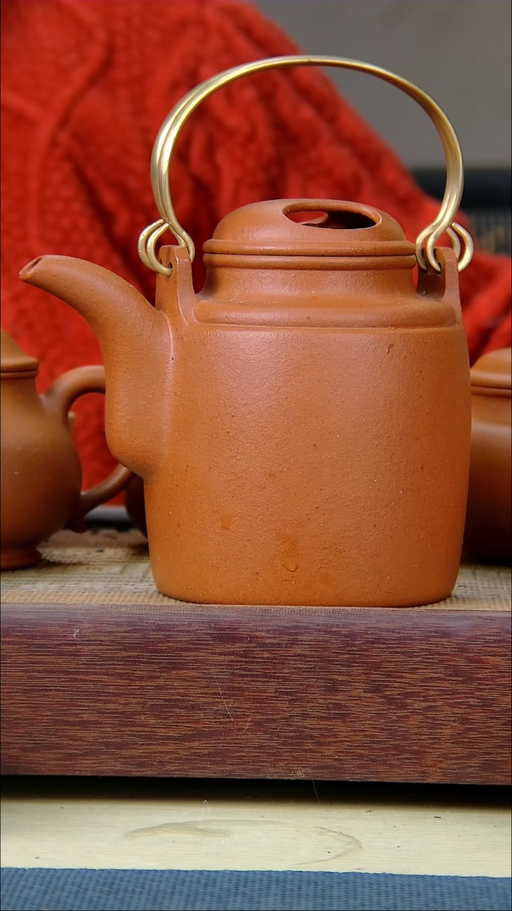 【闪购商品】宝山红泥洋桶纯原矿600cc