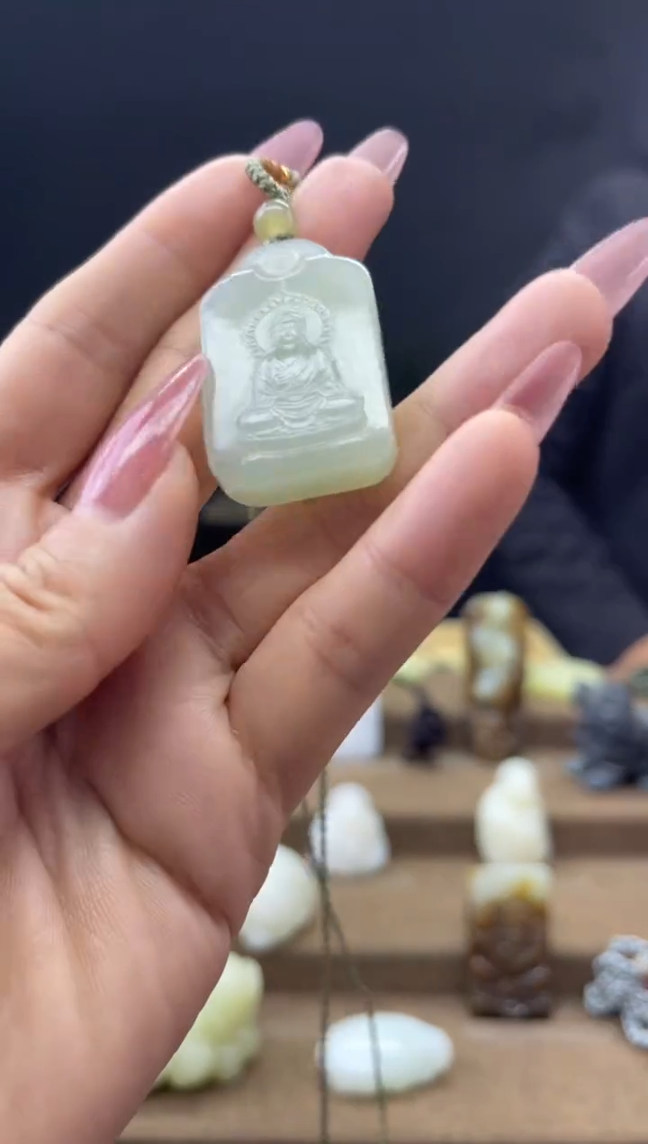 颈饰未镶嵌和田玉1