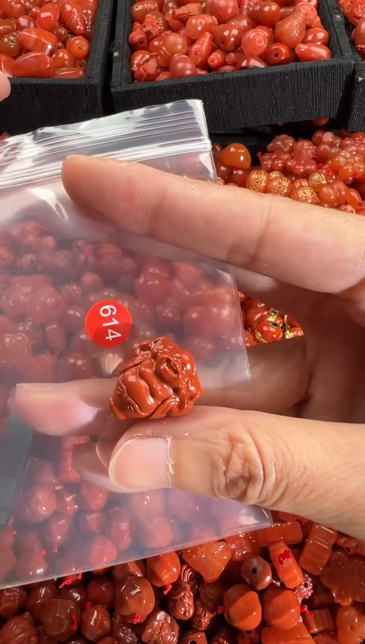 【闪购商品】南红玛瑙颈饰未镶嵌4