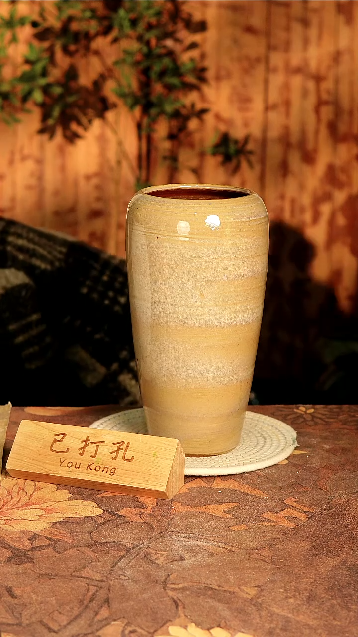 陶瓷1-156高29口11误差2已打孔瑕疵