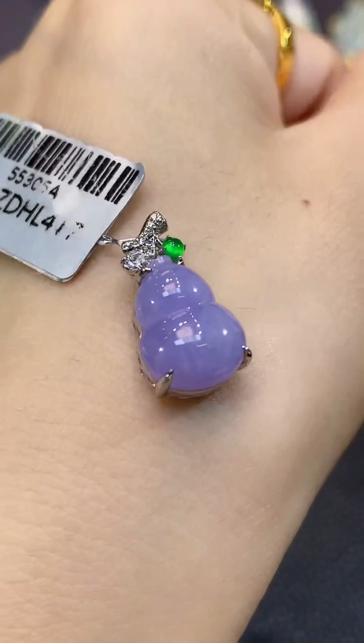吊坠(不含链)18K金镶嵌翡翠A2 紫货有一定色差 多样性发一件