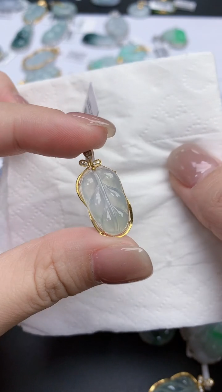 【闪购商品】翡翠颈饰18K金镶嵌天然缅甸翡翠A货