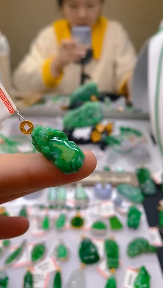 【闪购商品】翡翠颈饰18K金镶嵌新号开播，全场乱卖