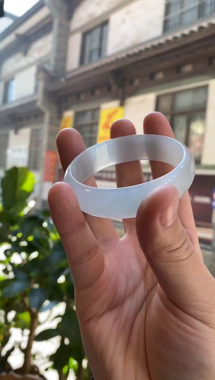 未镶嵌手镯（贵妃镯）翡翠56贵妃