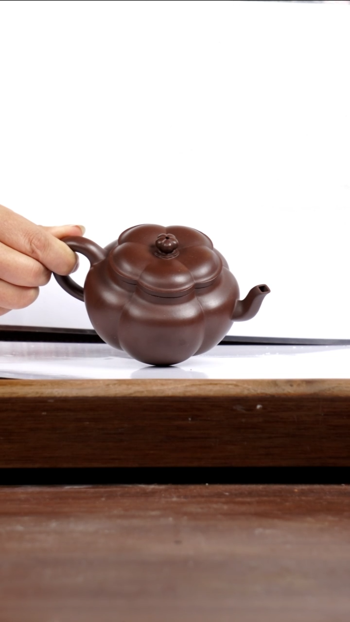 茶壶紫砂80年代一厂老紫泥素梅260CC