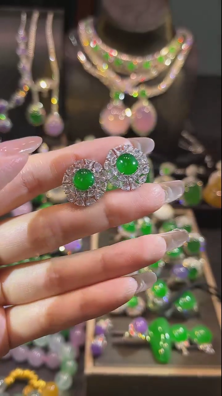 【闪购商品】翡翠耳钉18K金镶嵌戒指