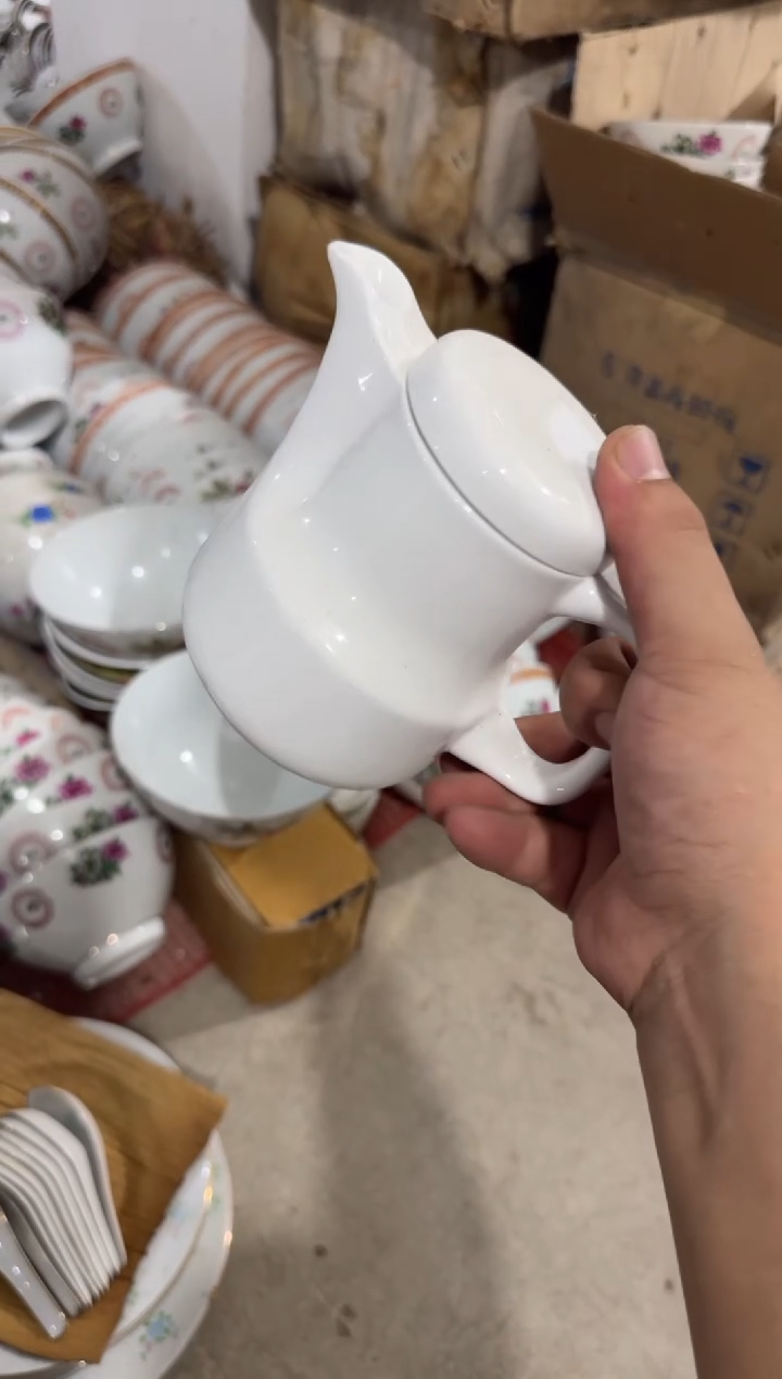 摆件纯白壶500毫升有瑕请慎拍