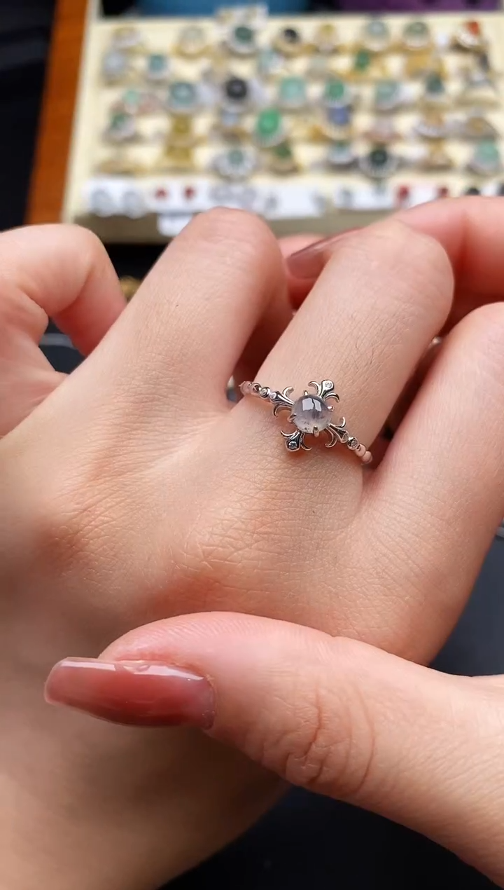 翡翠银S925镶嵌戒指666666+8