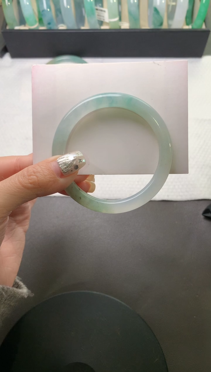 未镶嵌手镯（圆镯）翡翠53.3*7.7*7.7