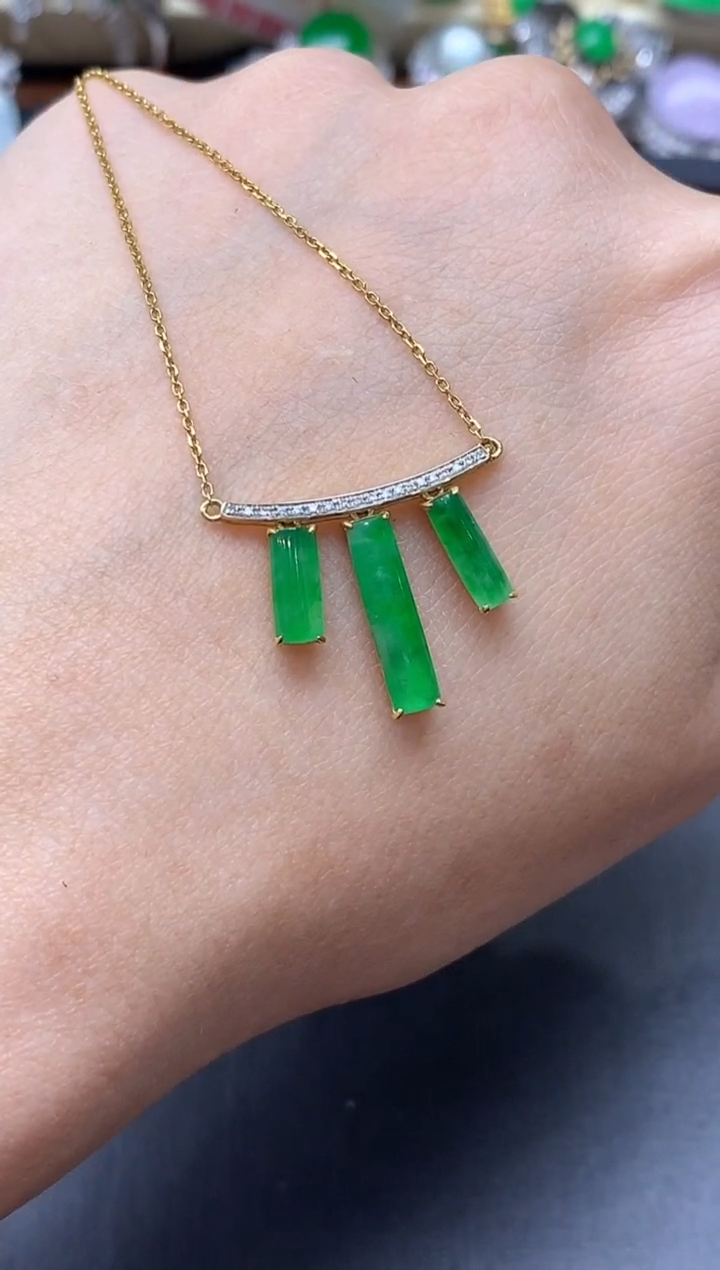 颈饰18K金镶嵌翡翠449-中国好珍宝