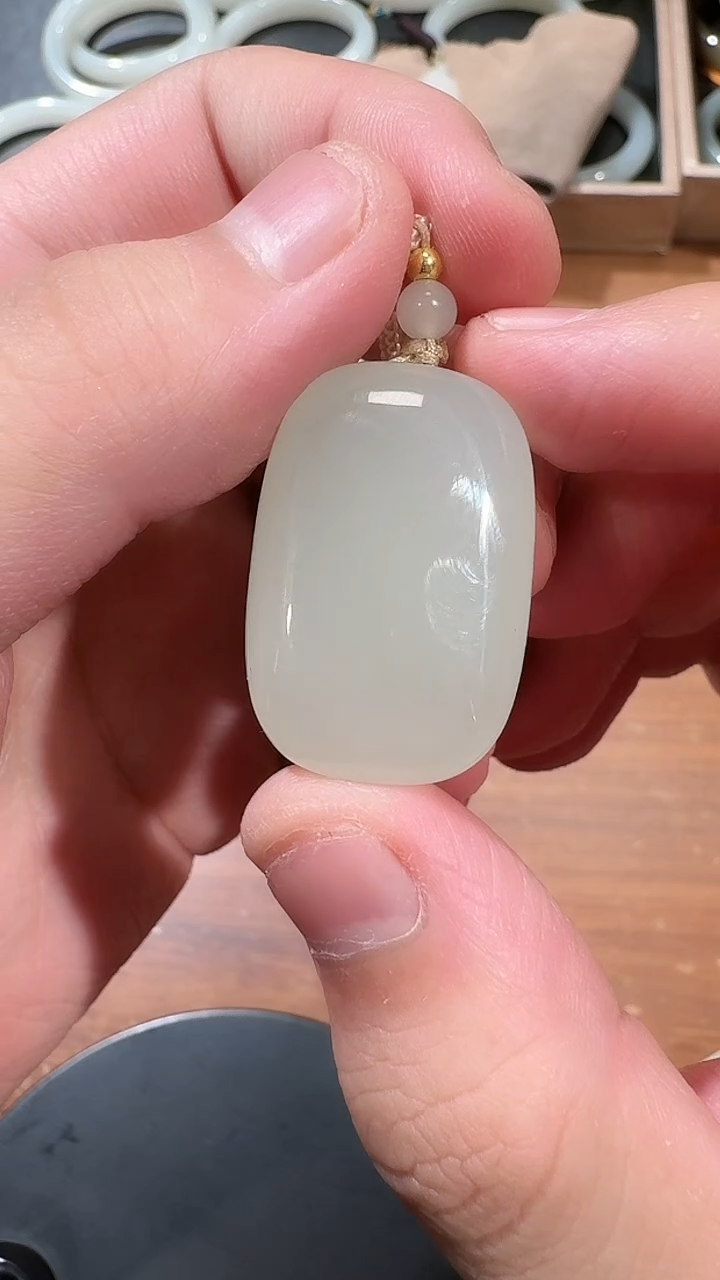 【闪购商品】和田玉吊坠未镶嵌1429面包牌