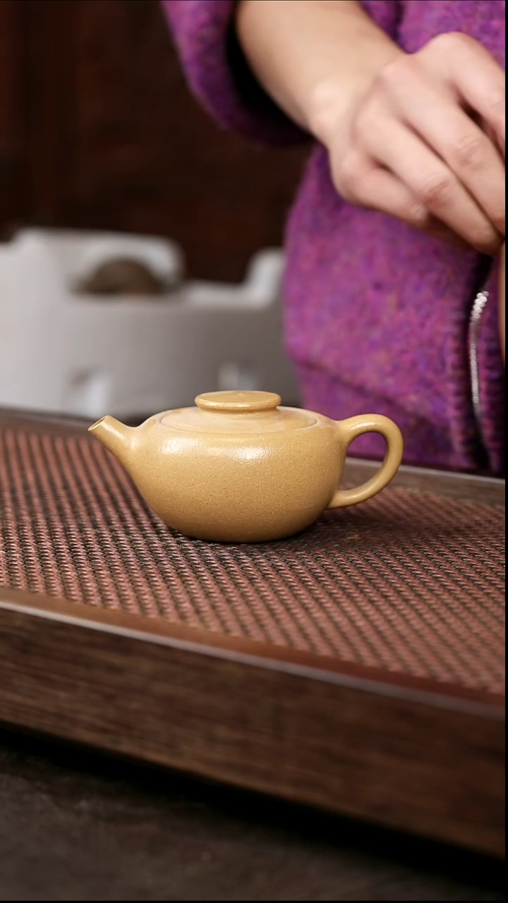 茶壶紫砂黄金段碗巨轮{微瑕}