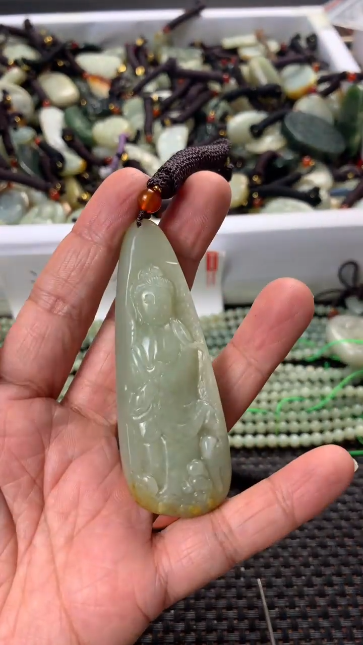 【闪购商品】和田玉颈饰未镶嵌多样性发货没有证书拍一发一有瑕