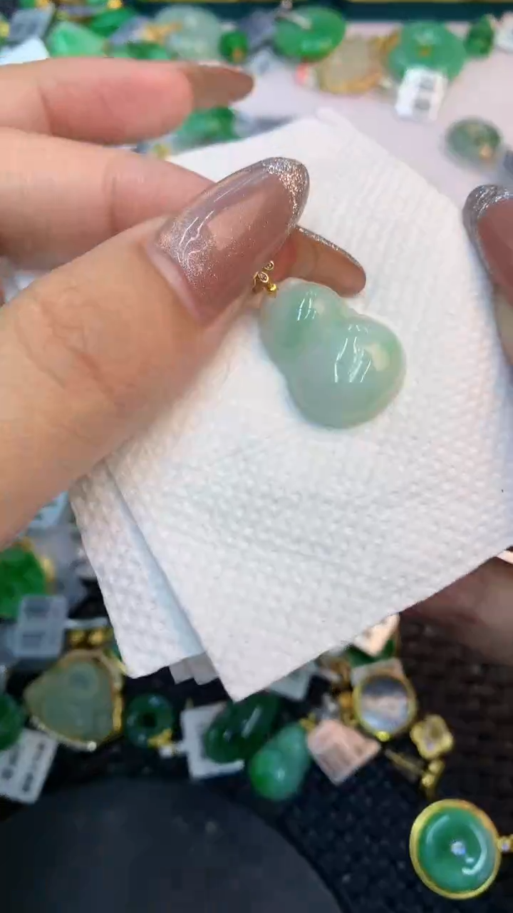 颈饰未镶嵌翡翠1