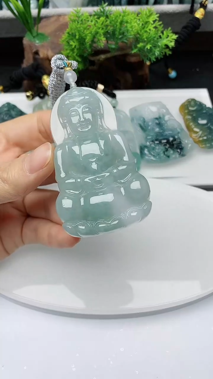 【闪购商品】翡翠颈饰未镶嵌
