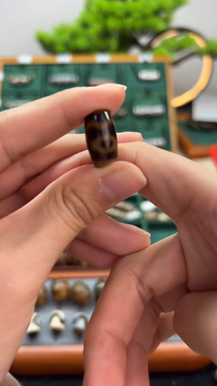 玛瑙/玉髓（覆膜）颈饰未镶嵌37.（微瑕随机发货）