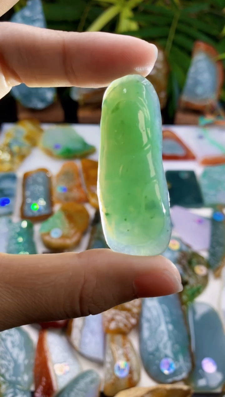 未镶嵌定制翡翠翡翠