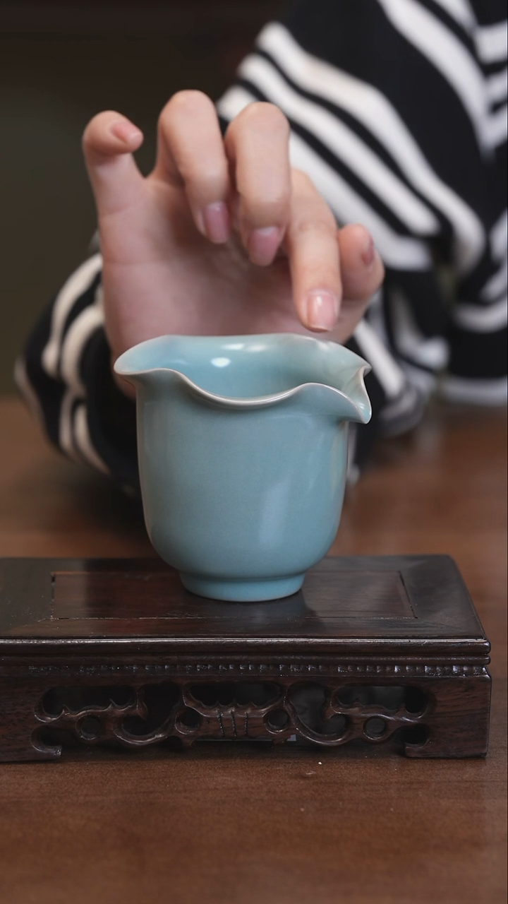 【闪购商品】清凉寺原产地仿古釉花口公道杯