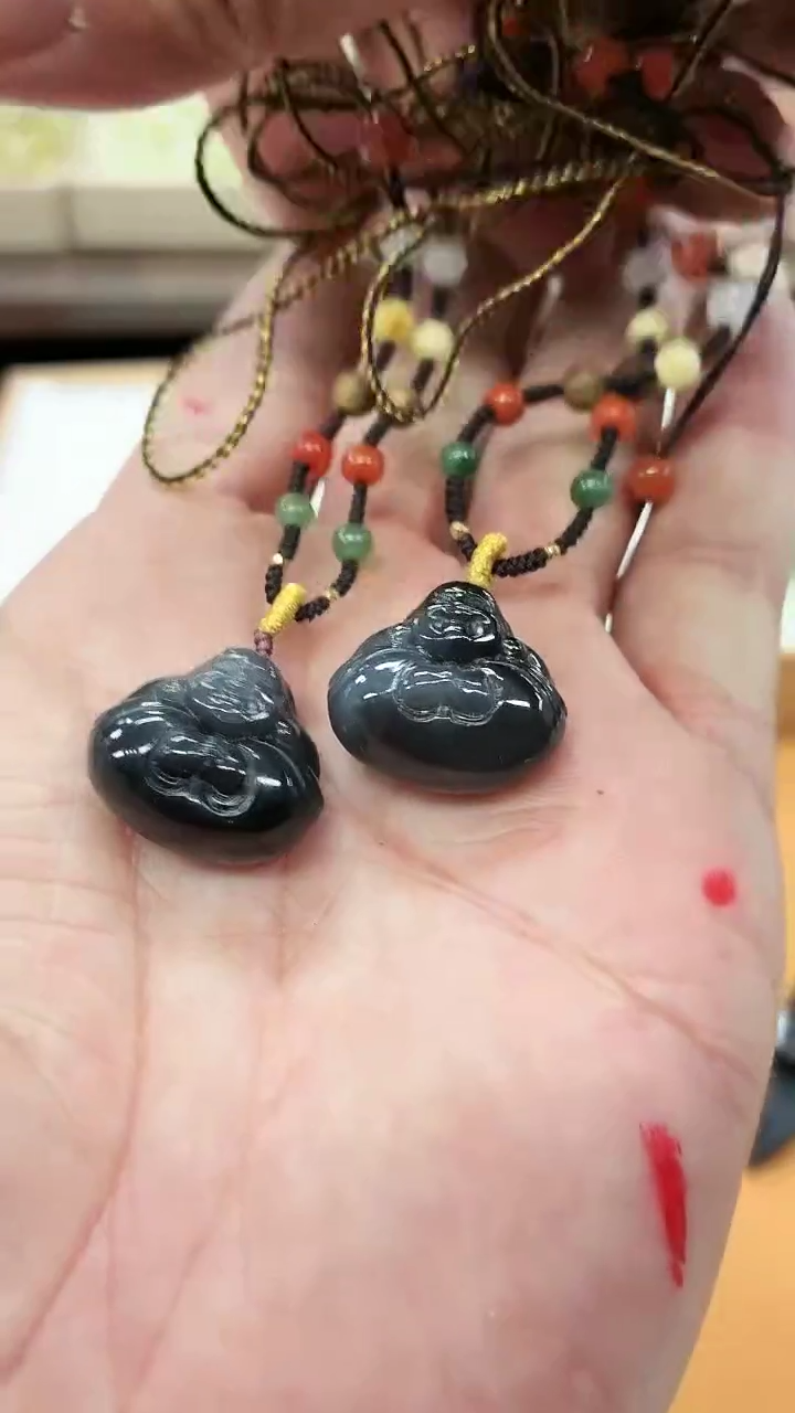 吊坠(赠链)未镶嵌和田玉3066