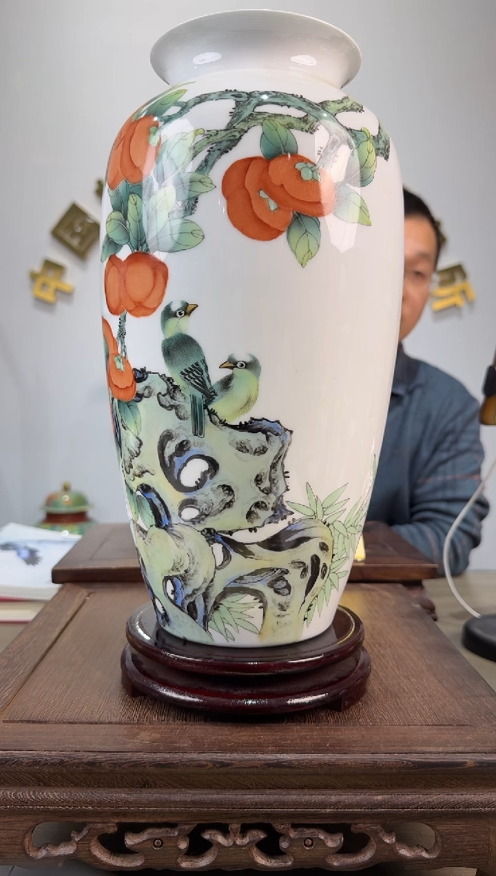 景德镇精美陶瓷瓶