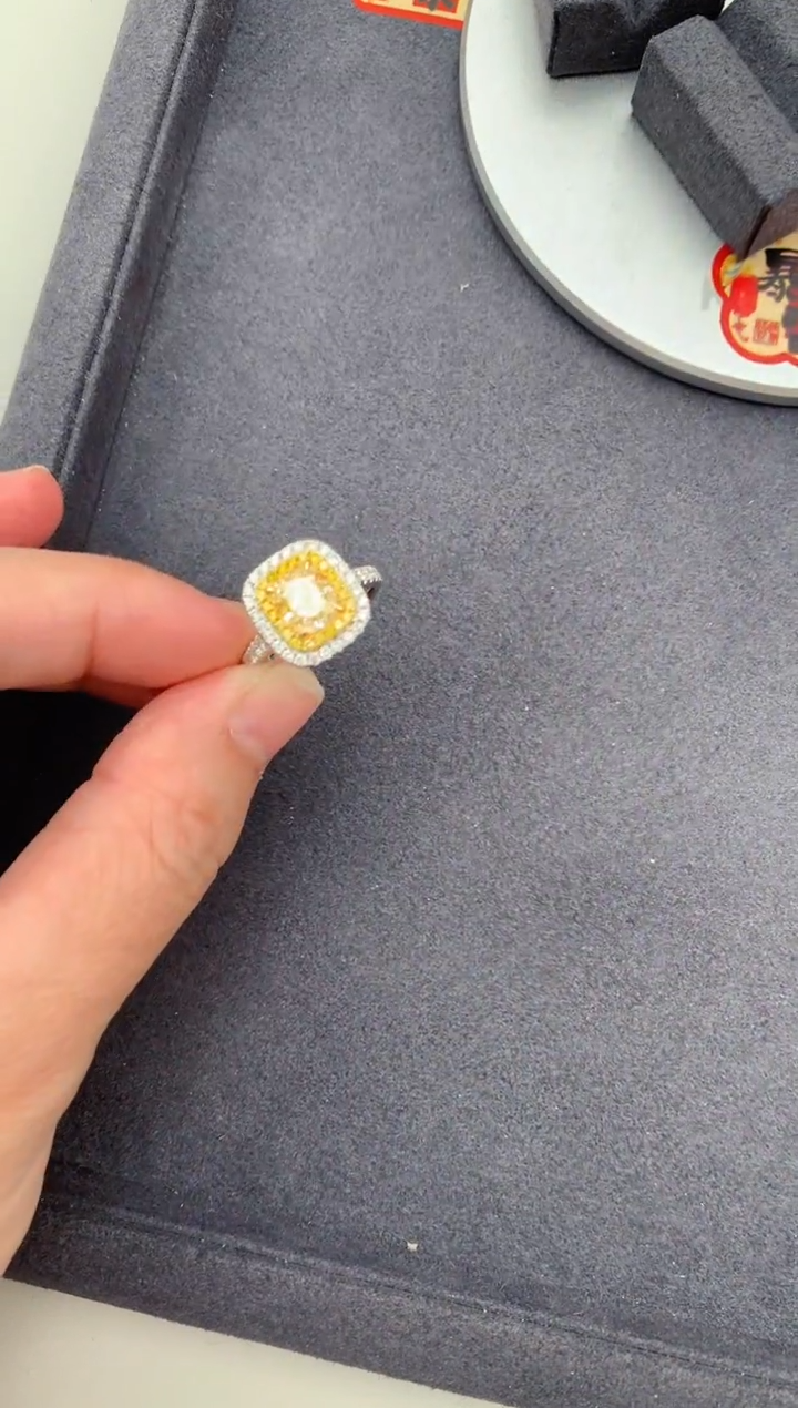 【闪购商品】钻石戒指/指环18K金镶嵌2ct黄钻戒指