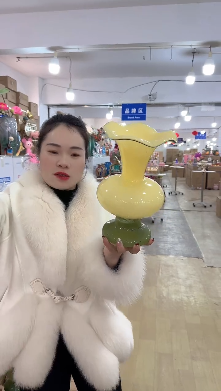 【闪购商品】无铅玻璃迪喜花器-j-早22