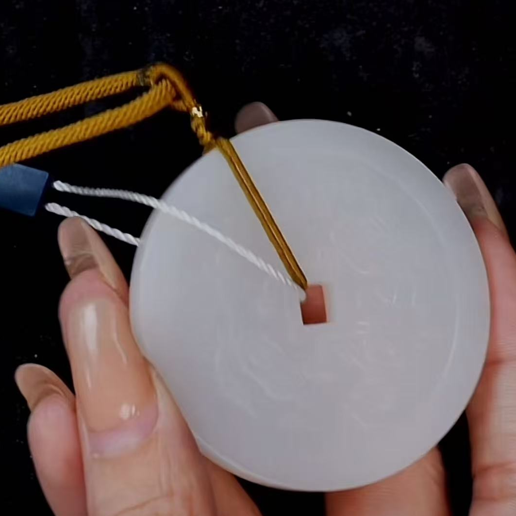 清代和田玉金蟾玉璧   