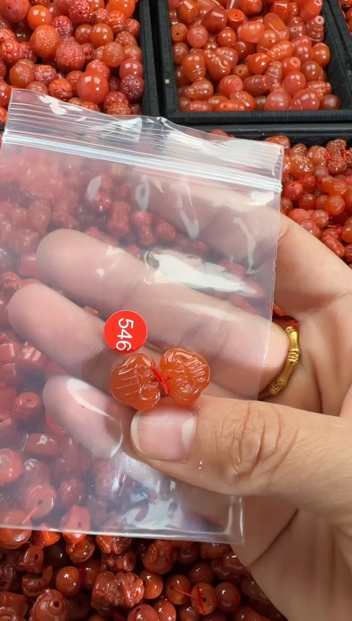 【闪购商品】南红玛瑙颈饰未镶嵌1