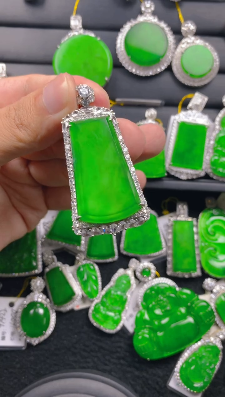 【闪购商品】翡翠颈饰银S925镶嵌11111111