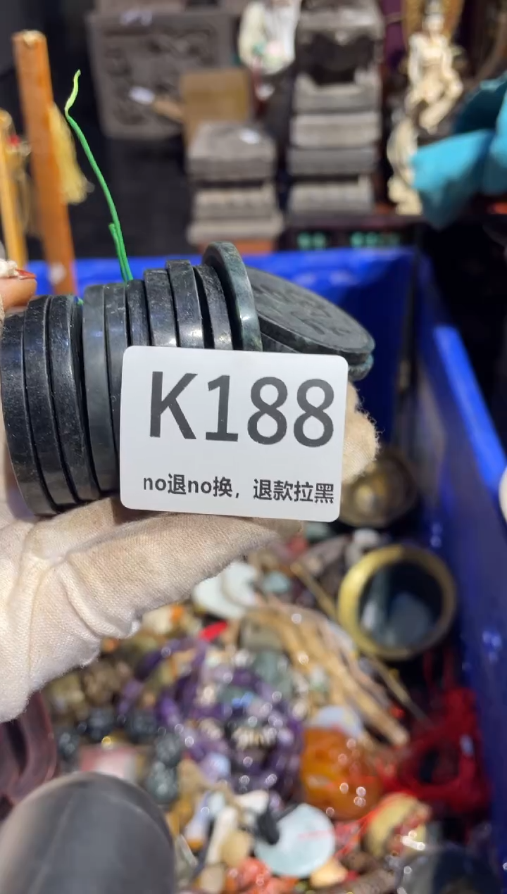 瓷片L****6表姐直播所见所得