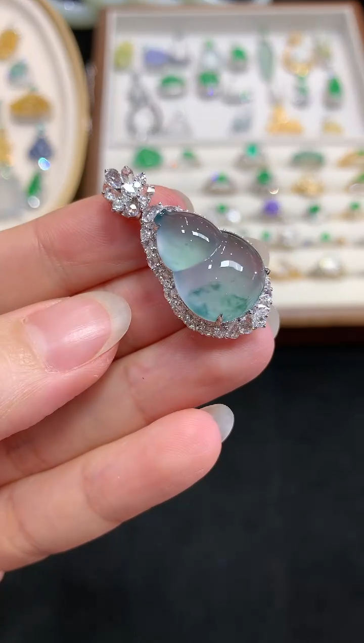 【闪购商品】翡翠吊坠(不含链)18K金镶嵌W311|48000