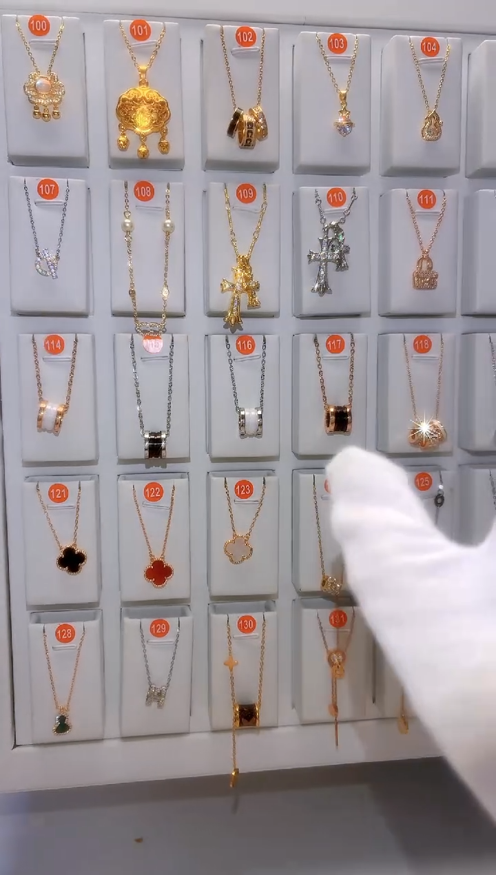 钛钢其他（人造材质）无十对耳钉随机款式