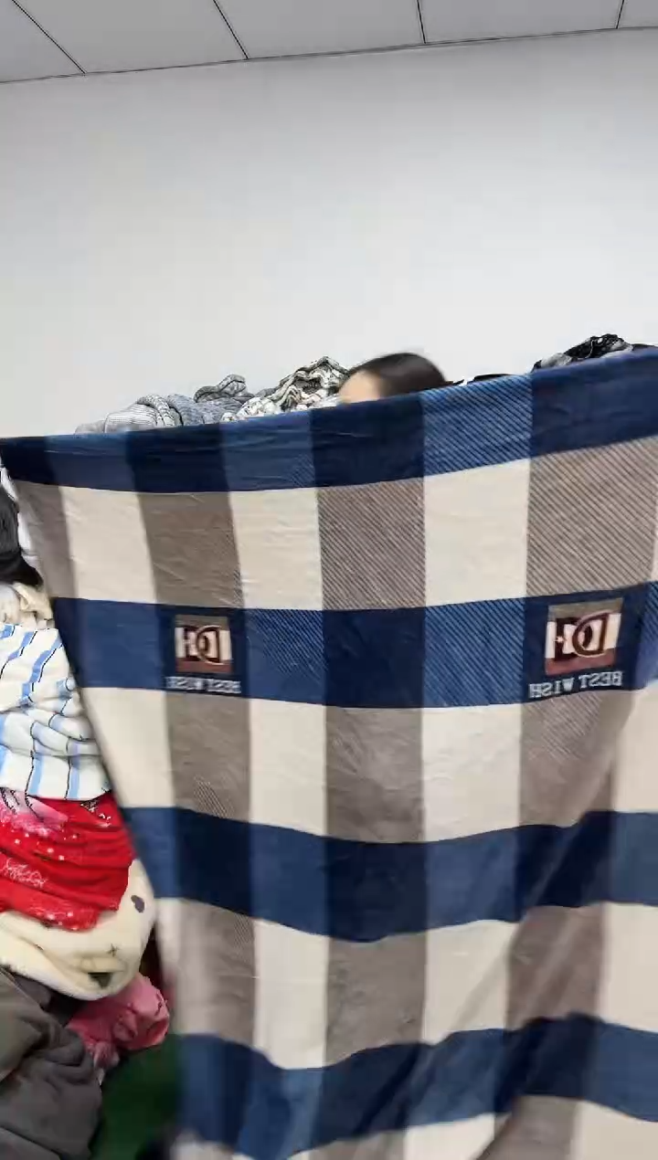 法兰绒1.8x2v材质面料尺寸以主播介绍为准