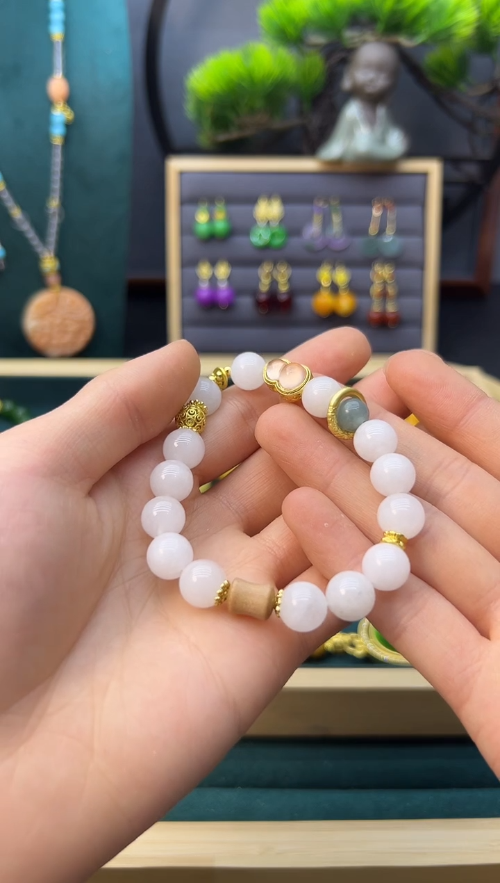 【闪购商品】和田玉手链14K金镶嵌S140      