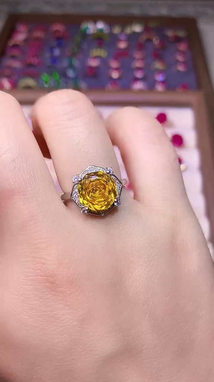 【闪购商品】彩色蓝宝石戒指银S925镶嵌...