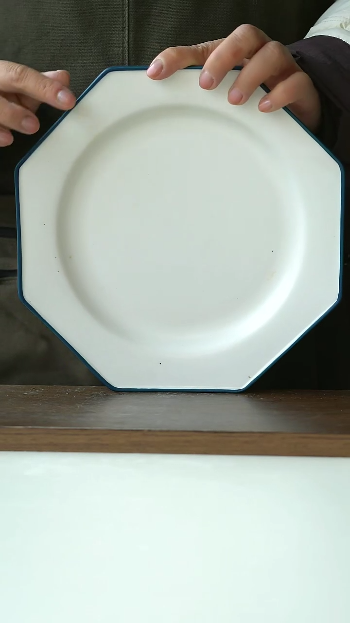 【闪购商品】陶瓷微瑕八角盘22cm@4-2@