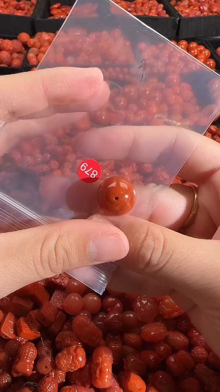 颈饰未镶嵌南红玛瑙1
