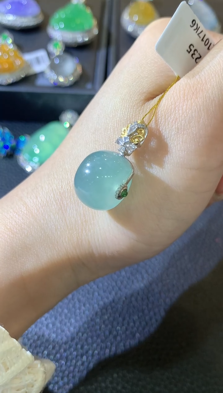 【闪购商品】翡翠吊坠(不含链)18K金镶嵌D48翡翠多样性发一件